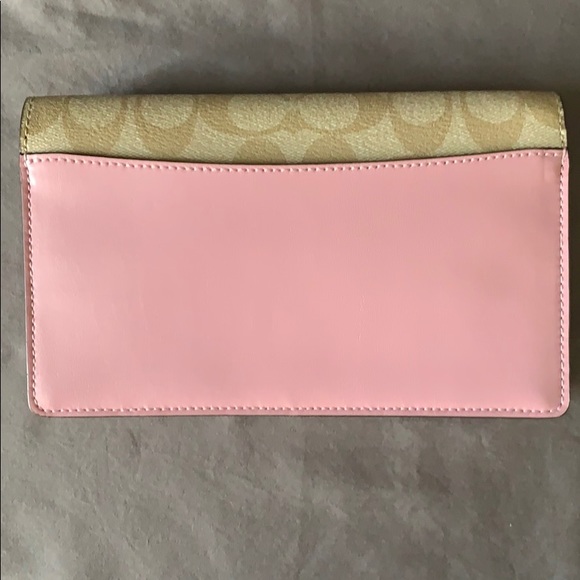 BNWT COACH X DISNEY “SLEEPING BEAUTY” CROSS BODY - Picture 4 of 7